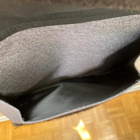 FILA - NWOT Grey Small Messenger Crossbody Bag Adjustable Straps - Picture 9 of 10